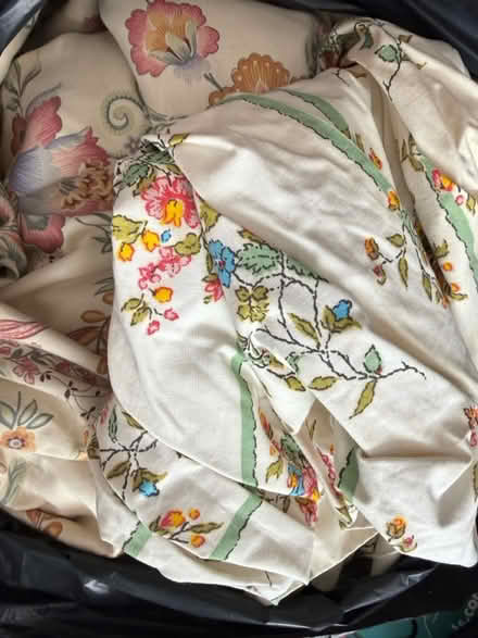 Photo of free floral curtains. long (Croydon. CR2 9) #1