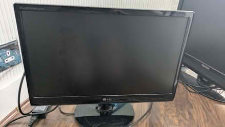Photo of free LG 22 inch television with remote (Pinehurst SG13) #2