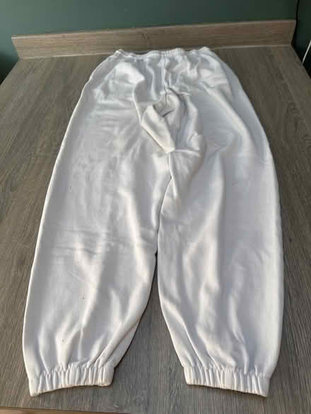 Photo of free H&M White Jogging Bottoms. Small. (Southsea PO4) #4