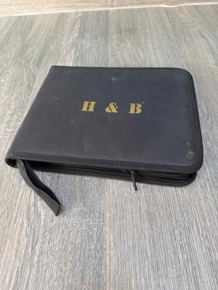 Photo of free H&B Drawing and Sketching Set. Used. (Southsea PO4) #1