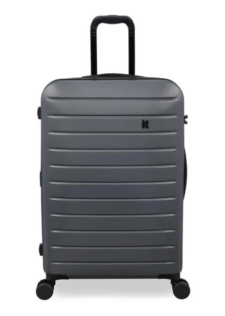 Photo of Large Hard Shell Suitcases (Hi my e TN34 2EE) #1