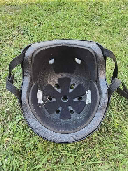 Photo of free Children's Black Skater Helmet (Moreton CH46) #3