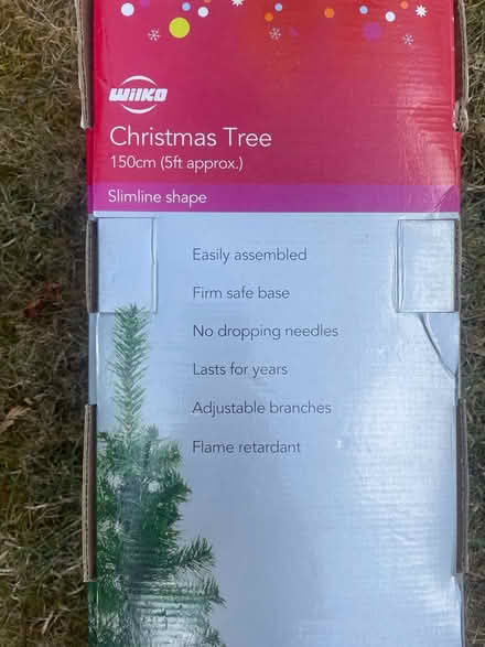 Photo of free 5ft Christmas Tree (By Hackney Downs station E5) #2