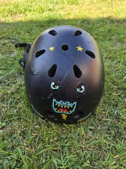 Photo of free Children's Black Skater Helmet (Moreton CH46) #1