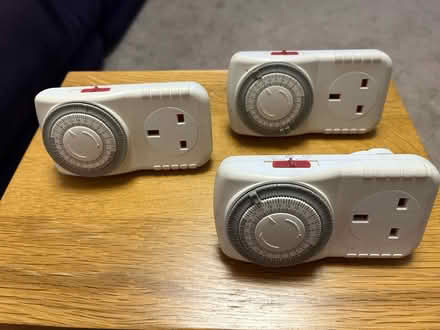 Photo of free 3 timer switches for lights (Beckenham BR3) #1