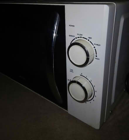Photo of free Microwave (SO24 New Alresford) #2