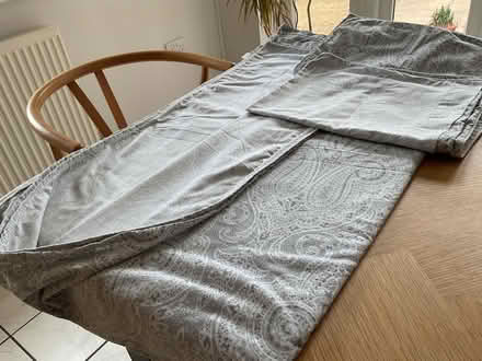 Photo of free Reversible double duvet cover and matching pillowcases (Monkston Park MK10) #1