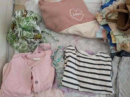 Photo of free Girls clothes 3-5 years old (Warley CM14) #2