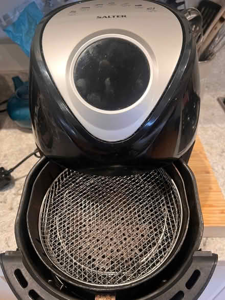 Photo of free Airfryer Salter (Walkden M28) #4