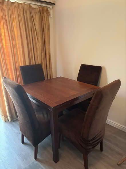 Photo of free Extendable dining table (GU14) #2