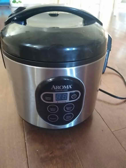Photo of free Rice cooker (Winston Churchill and Dundas) #1