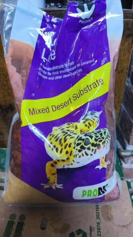 Photo of free Substrate for Reptiles (Malvern Link Top WR14) #1
