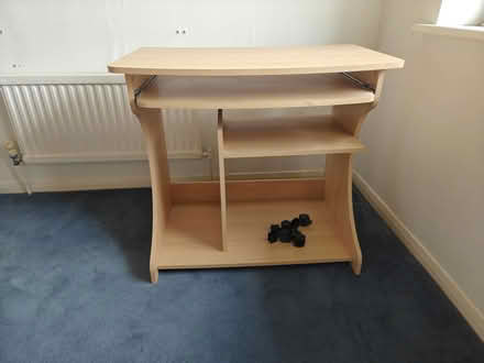 Photo of free Computer Desk (Hersham) #1