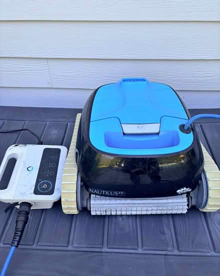 Photo of free Pool vacuum (Finsbury Park N4) #1
