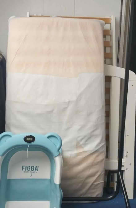 Photo of free cot (South oxhey WD19) #1