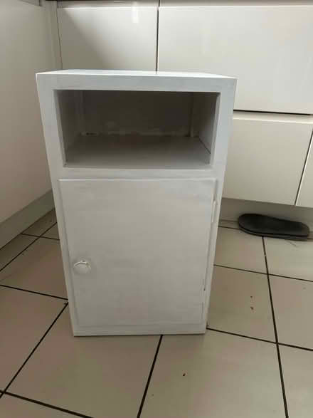 Photo of free White Small Kitchen Cupboard (Leeds LS10) #1