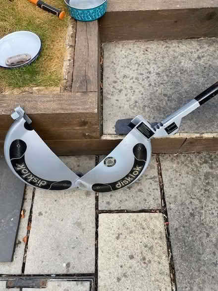 Photo of free Disklok - steering wheel lock (Deepcut GU16) #2