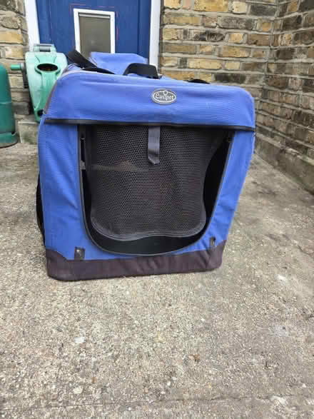 Photo of free Large dog travel crate (Thornton Heath CR7) #1