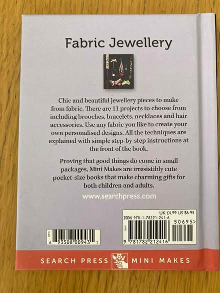 Photo of free Little Jewellery making book (GMV SE10) #2