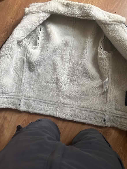 Photo of free Medium jacket (Se5 8at) #2