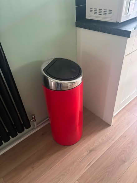 Photo of free Kitchen waste bin (Fleetville AL4) #4