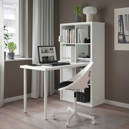 Photo of free IKEA white tabletop (Upper Clapton E5) #2