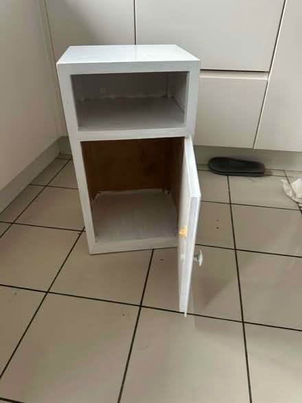 Photo of free White Small Kitchen Cupboard (Leeds LS10) #2