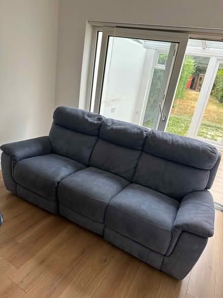 Photo of free Blue sofa (Fleetville AL4) #3