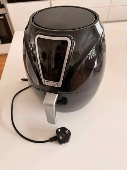 Photo of free Air fryer (Anniesland, glasgow, G12) #1