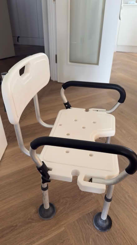Photo of free Shower chair (E14 Narrow street) #2