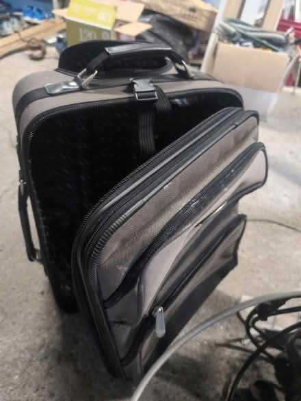 Photo of free Travel luggage (Hunt Club and McCarthy) #1