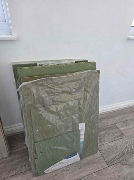 Photo of free I pack and 3 lengths laminate and some goid quality underlay (Havant PO9) #3