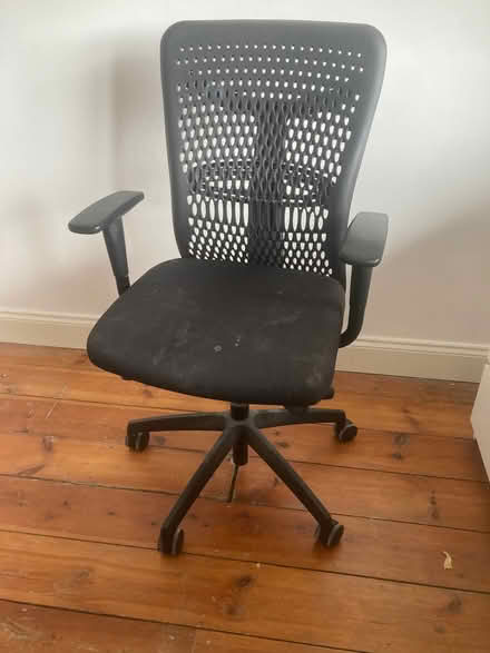 Photo of free high back office chair (Havant PO9) #1