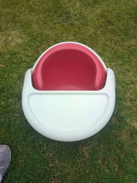 Photo of free Mamas and pappas baby snug seat with tray (Heaton Chapel SK4) #1