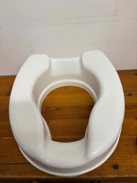 Photo of free Raised toilet seat (Hillcliffe WA4) #2