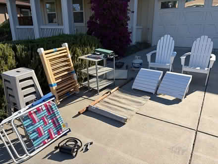 Photo of free CURB ALERT! Today 9-1030am (La Pintura Lane at West Pueblo) #1