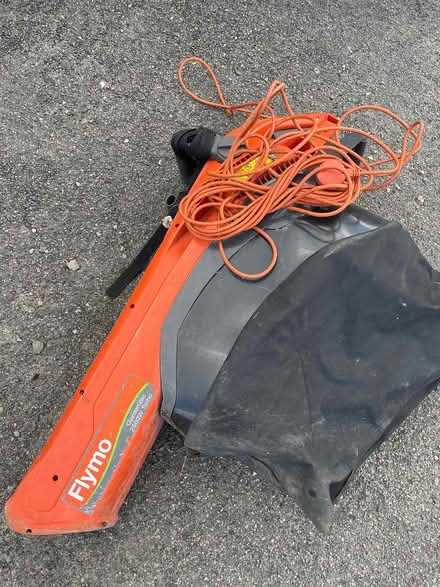 Photo of free Leaf blower and collector (Windermere LA23) #1