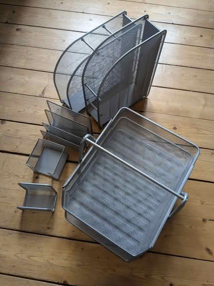 Photo of free Desk storage/tidying (Edinburgh EH7) #1