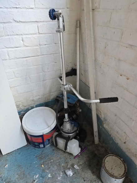 Photo of free Petrol strimmer (Havant PO9) #1