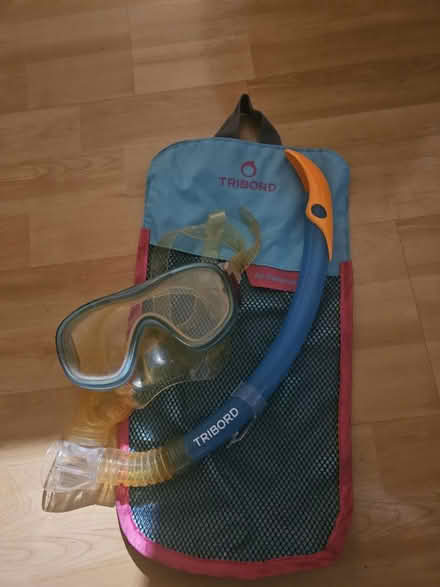 Photo of free Kids Snorkle and mask (Ealing Broadway, W5) #1