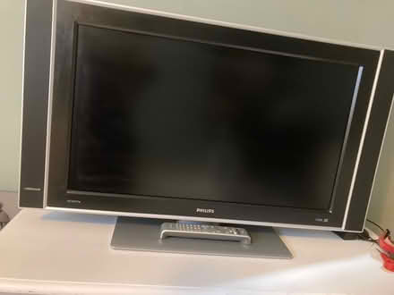 Photo of free TV Philips 32” (Gillingham nr hospital ME7) #1