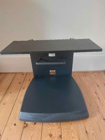 Photo of free TV Stand on Wheels (Eskbank EH22) #1