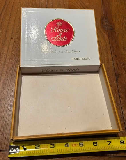 Photo of free Cigar box (Hunt Club/Conroy area) #2
