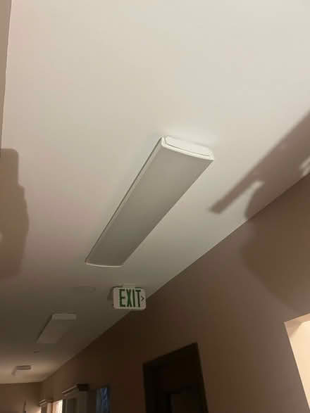 Photo of free 1’x4’ LED lights. I have 10 (Old town) #1