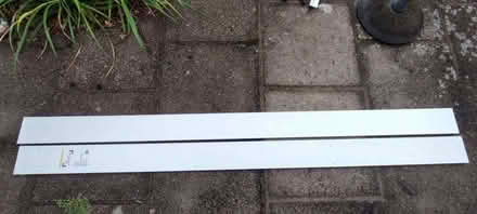 Photo of free 2 x white Melamine-faced chipboard 2500 x 150 x 16 mm (Westbury Fields BS10) #1