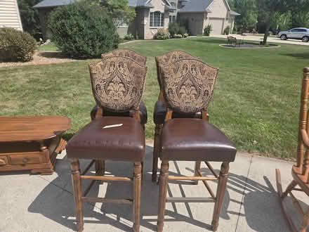 Photo of free 4 tall bar stools (Combined locks) #1