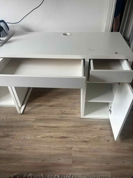 Photo of free IKEA white desk (Maghull, L31) #2