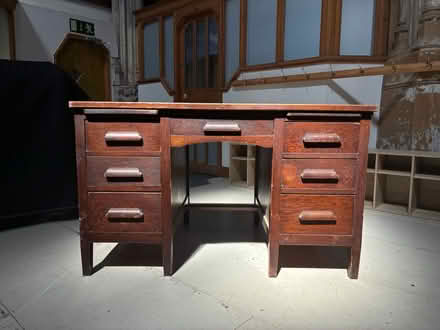 Photo of free Beautiful large desk (N1 islington) #4