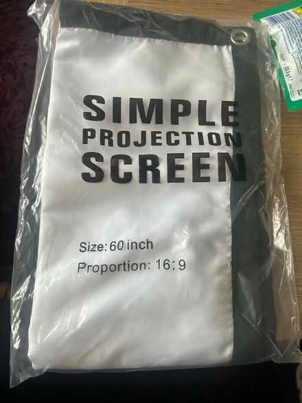 Photo of free Simple projection screen (Harlow Fields DE22) #1