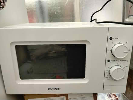 Photo of free Microwave (Co33rx Colchester) #1